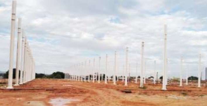 Área de obra preparada para implantação de estrutura